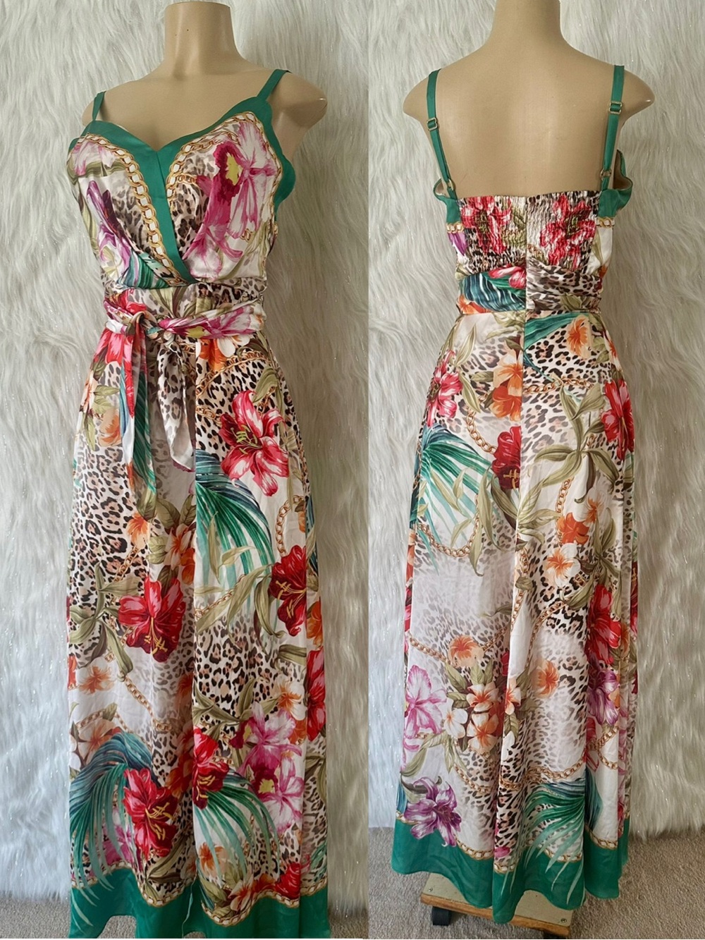 Free shipping ✈️ GUESS Tropical Floral Maxi Dress with Green Accents